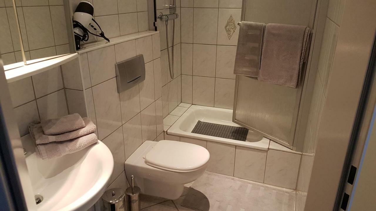 Zimmervermietung Muelheim Mülheim an der Ruhr Eksteriør billede